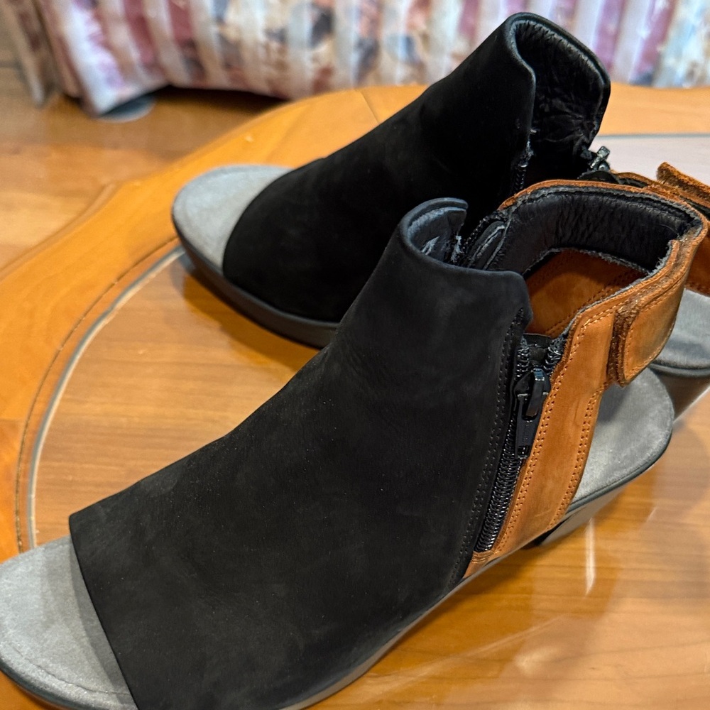 Naot Black and Brown Ankle Boots